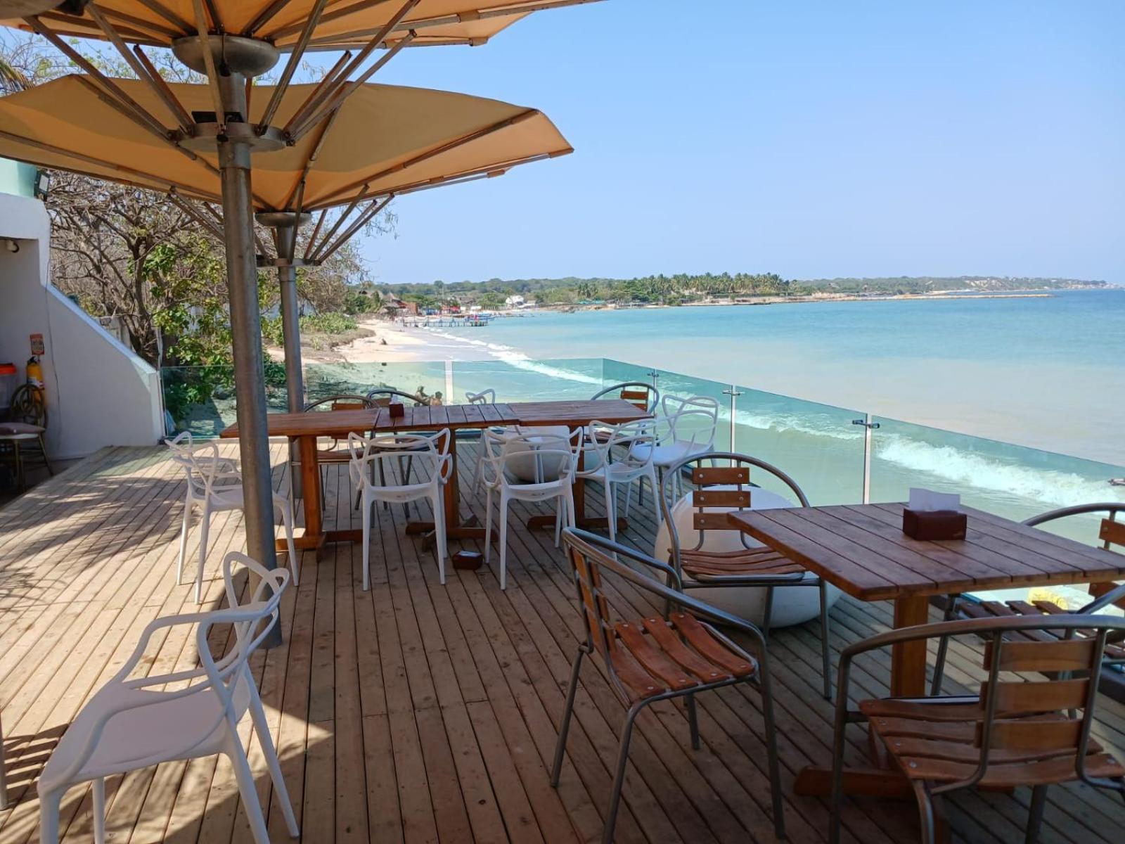 Hotel Tropical Inn Playa de Punta Arena Екстериор снимка