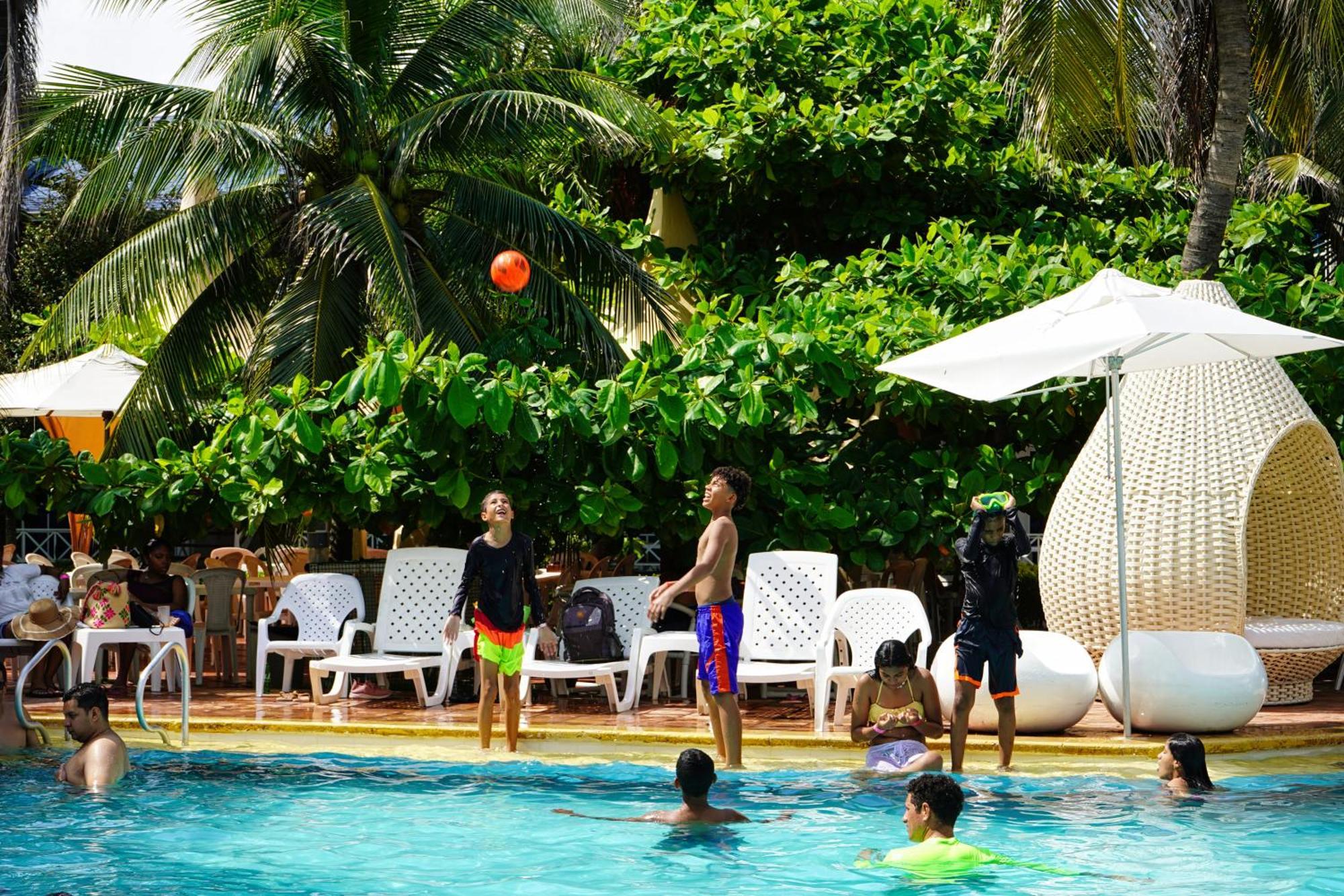 Hotel Tropical Inn Playa de Punta Arena Екстериор снимка
